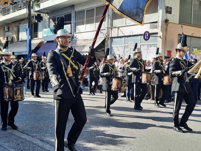 Με λαμπρότητα και εθνική υπερηφάνεια η παρέλαση στο Μεσολόγγι (φωτο)