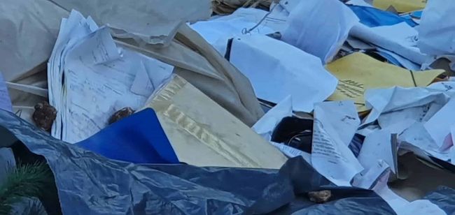 Κατούνα-Απαράδεκτο: Με το αρχείο του πρώην Δήμου Μεδεώνος έφτιαξαν ένα νέο σκουπιδότοπο