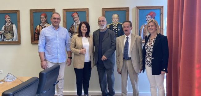 Δωρεά προς το Δήμο Αγρινίου, πορτραίτων των Ηρώων του 1821