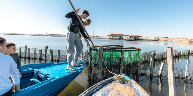 Οι μαθητές του 1ου Λυκείου Μεσολογγίου βίωσαν την εμπειρία του ψαρά