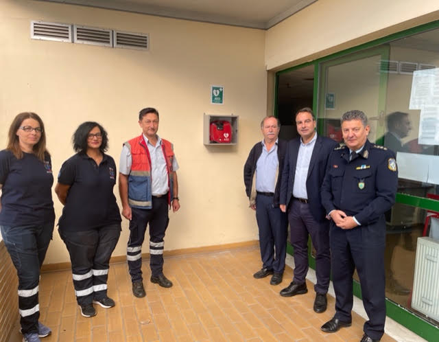 Προσφορά αυτόματου απινιδωτή στην Διεύθυνση Αστυνομίας Ακαρνανίας