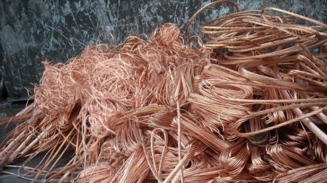 Μεσολόγγι: Εξαρθρώθηκε συμμορία που ενέχεται σε διάπραξη κλοπών καλωδίων ηλεκτροφωτισμού στην Ιόνια Οδό