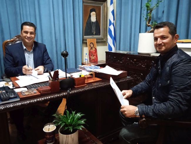 Δήμος Αγρινίου: Υπογραφή σύμβασης για τον εκσυγχρονισμό του δικτύου ηλεκτροφωτισμού