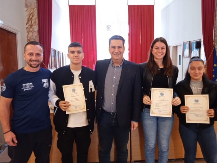 Ο Δήμαρχος Αγρινίου τίμησε και τους αθλητές του «ΑΣ ΘΗΣΕΑΣ Αιτωλοακαρνανίας»