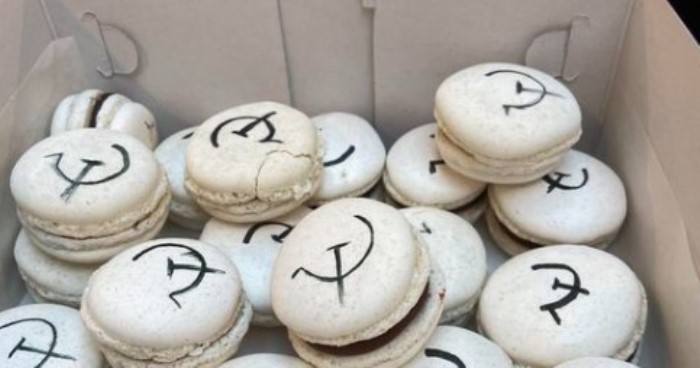 Ποιος βουλευτής Αιτωλοακαρνανίας προσέφερε αυτά τα γλυκά στην γιορτή του;