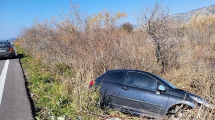 Σε χαντάκι έπεσε Ι.Χ. κοντά στις Αλυκές Μεσολογγίου