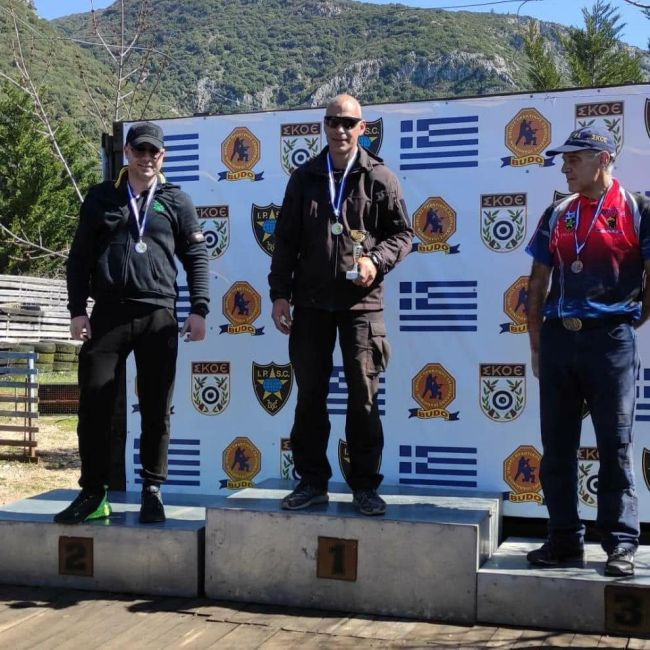 Επιτυχίες δύο αδελφών του σκοπευτικού ομίλου Αιτωλοακαρνανίας Σκοπευτής