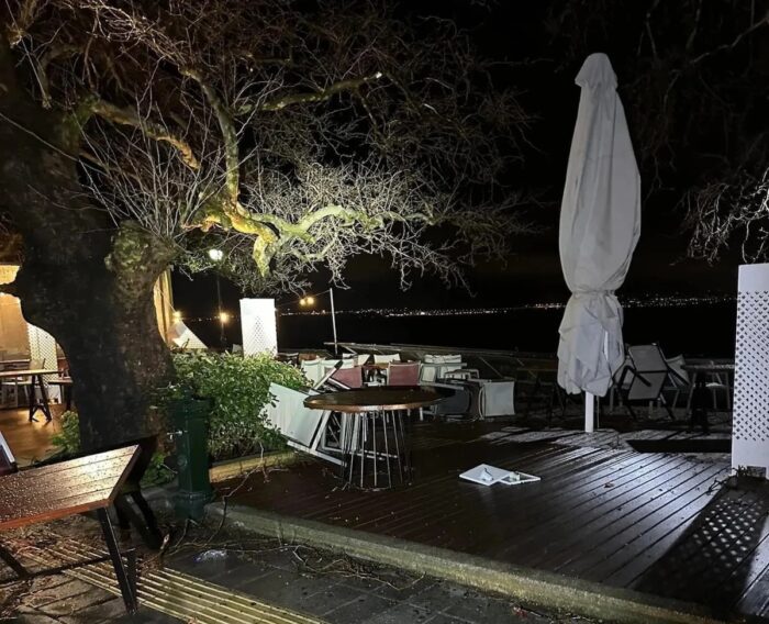 Σαρώθηκε η Ναύπακτος καταστρέφοντας και τμήμα της ανάπλασης – Πώς θα εξελιχθεί η κακοκαιρία