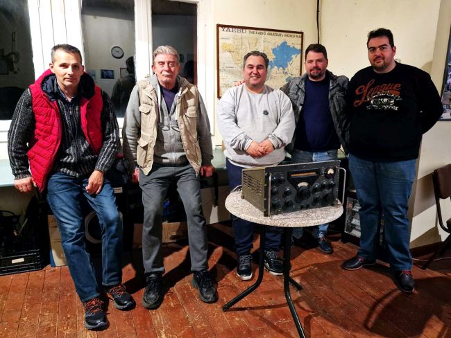 Το νέο πενταμελές προεδρείο της Ένωσης Ραδιοερασιτεχνών Δυτικής Ελλάδας