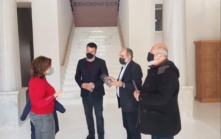 Αφού ο κ. Πρωθυπουργός δεν έχει να παρουσιάσει κανένα νέο έργο στην τετραετία που πέρασε για την Αιτωλοακαρνανία, ήρθε χθες για να εγκαινιάσει το Ξενοκράτειο
