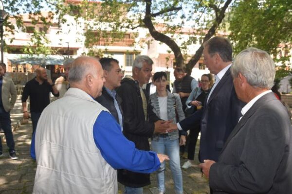 Εντυπωσιακή παρουσία πλήθους κόσμου στο Θέρμο στην ομιλία Σπήλιου Λιβανού