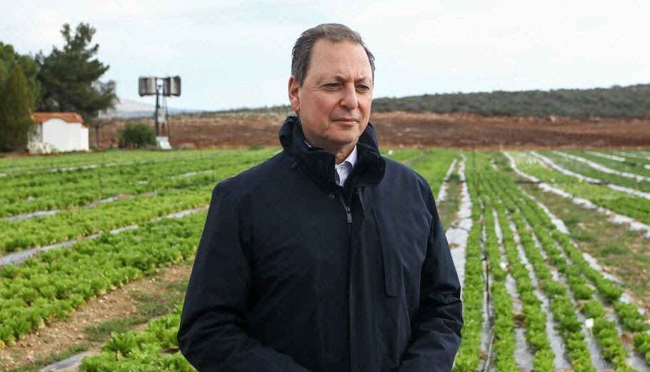 Επικοινωνία Σπήλιου Λιβανού με τον προϊστάμενο του ΕΛΓΑ Αγρινίου για τις οφειλόμενες αποζημιώσεις για τις καταστροφές από το χαλάζι το 2022