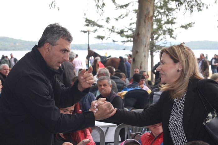Θερμότατη υποδοχή και στη Βόνιτσα για τη Σταρακά