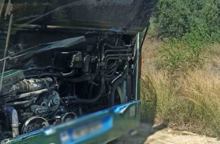 Λεωφορείο γεμάτο επιβάτες άρπαξε φωτιά εν κινήσει