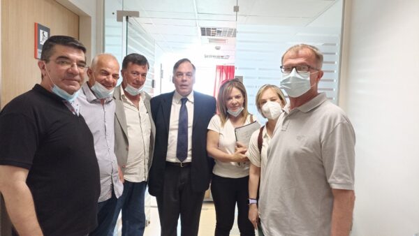 «Μόνο με το ΠΑΣΟΚ θα αναγεννηθεί το ΕΣΥ» – Κλιμάκιο του Κινήματος στο νοσοκομείο Αγρινίου