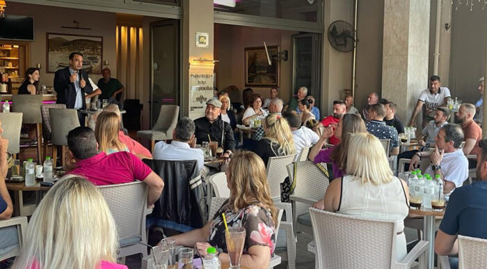 Συνάντηση του Θανάση Παπαθανάση με πολίτες στην Αμφιλοχία