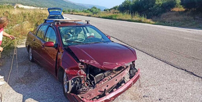 Εκτροπή αυτοκινήτου κοντά στα ΣΕΑ Αμφιλοχίας – «Άγιο» είχε ο οδηγός