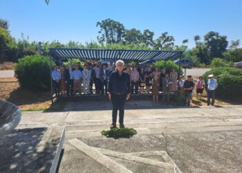 Σε κλίμα συγκίνησης στα Καλύβια το  Επίσημο Μνημόσυνο  στη μνήμη των εκτελεσθέντων