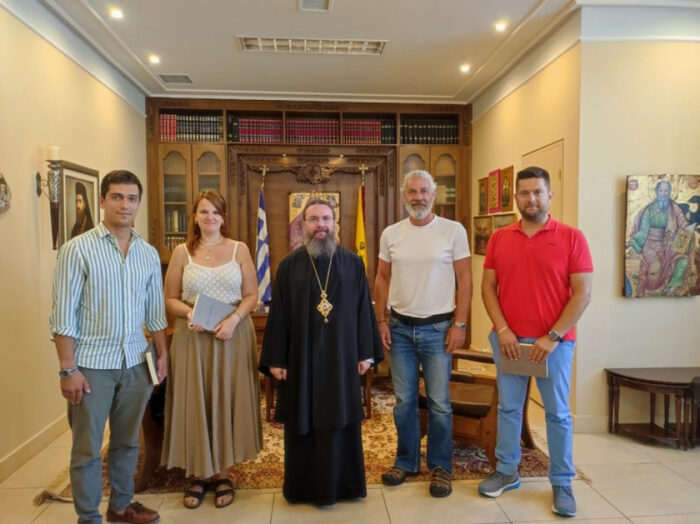 Επίσκεψη του Ομίλου Φίλων Ιστορικής Φορεσιάς και Οπλισμού «ο Λιάρος» στο Μητροπολίτη Δαμασκηνό