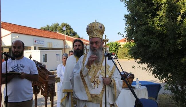 Αρχιερατική Θεία Λειτουργία στο εκκλησάκι του Αγ. Παντελεήμονα στο Κ.Υ Ναυπάκτου