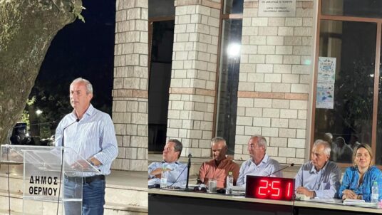 Μια διαφορετική συνεδρίαση του Δημοτικού συμβουλίου Θέρμου στην κεντρική πλατεία