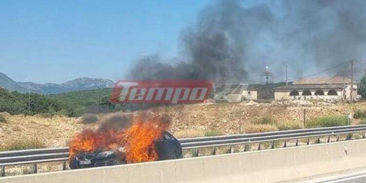 Αυτοκίνητο πήρε φωτιά εν κινήσει στην Ιονία Οδό