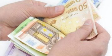 Youth Pass: Ποιοι νέοι θα λάβουν το επίδομα και ποιοι μένουν εκτός