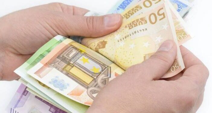 Youth Pass: Ποιοι νέοι θα λάβουν το επίδομα και ποιοι μένουν εκτός