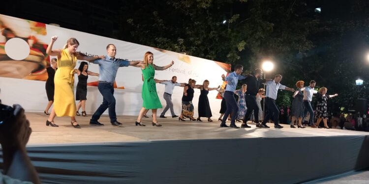 Αγρίνιο:Ξεκίνησε το Διεθνές Φεστιβάλ Παραδοσιακών Χορών