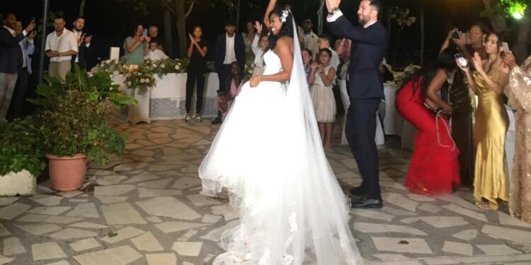 Ήρθαν από το Μαϊάμι στο Ψηλόβραχο Αγρινίου να παντρευτούν (βίντεο)