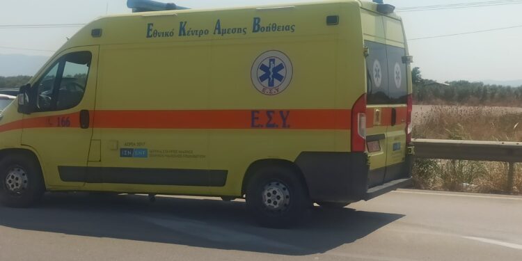 Στράτο Αγρινίου:γυναίκα έχασε τον έλεγχο του ιχ και προσέκρουσε σε  μπάρες