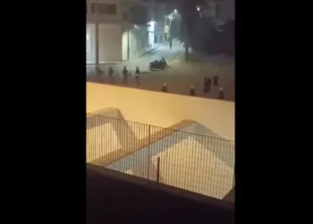 Νεκρός οπαδός της ΑΕΚ μετά το ντου που έκαναν οπαδοί της Ντινάμο Ζάγκρεμπ στη Νέα Φιλαδέλφεια