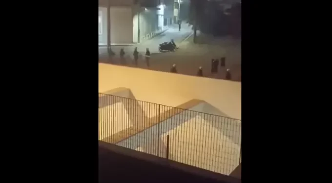 Νεκρός οπαδός της ΑΕΚ μετά το ντου που έκαναν οπαδοί της Ντινάμο Ζάγκρεμπ στη Νέα Φιλαδέλφεια