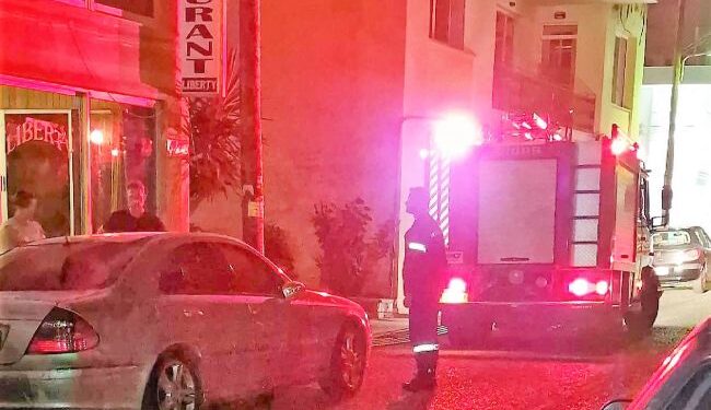 Πυροσβέστες απεγκλώβισαν γατάκι που “τρύπωσε” στη μηχανή ΙΧ στο Μεσολόγγι