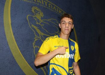 Παναιτωλικός: Επαγγελματικό συμβόλαιο υπέγραψε ο Σωτήρης Κοντούρης