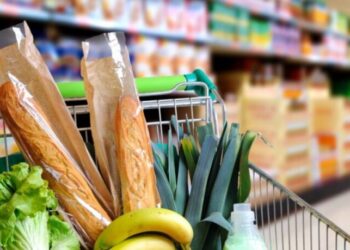 Έρχονται αλλαγές στο «Καλάθι του νοικοκυριού» – Τι εξετάζεται για τα σχολικά είδη