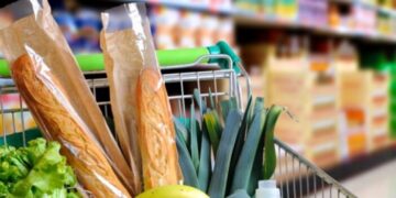 Έρχονται αλλαγές στο «Καλάθι του νοικοκυριού» – Τι εξετάζεται για τα σχολικά είδη
