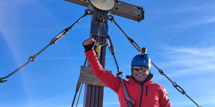 Ο Αμφιλοχιώτης Αλέξανδρος Ζαβιτσάνος στην ψηλότερη κορυφή των Αυστριακών Άλπεων στο Grossglockner! (φωτό & βίντεο)