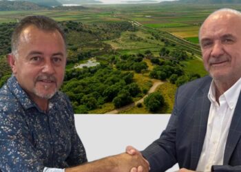 Και ο πρόεδρος του ΤΟΕΒ Λεσινίου Π. Γκάτσης με Κώστα Λύρο