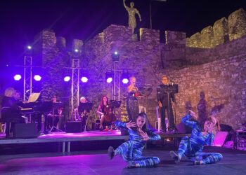 Μάγεψε στη Ναύπακτο το γυναικείο μουσικό σύνολο “A Companhia Artistica”