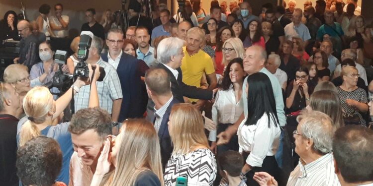 Αγρίνιο: Σκληρή κριτική Δημήτρη Τραπεζιώτη: «Να τελειώνουμε επιτέλους με τους αργόσχολους, τους ανεπάγγελτους πολιτικούς που έμαθαν να ζουν από τον δήμο»