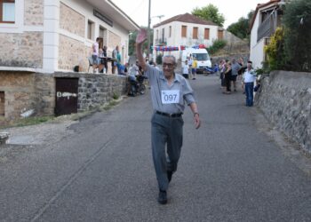 Ένας αιωνόβιος δρομέας (97 ετών) στον αγώνα στην Αιτωλοακαρνανία!
