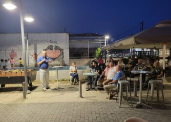 Λαϊκή Συσπείρωση: Σύσκεψη στο Καινούργιο με ομιλητή τον Τίμο Παπανικολάου/Χαιρέτησαν Καναβιάς, Φλώρος