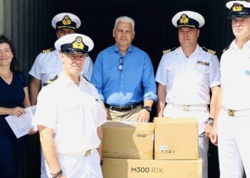 Drone παρέδωσε ο Φωκίων Ζαΐμης στo Λιμενικό Μεσολογγίου