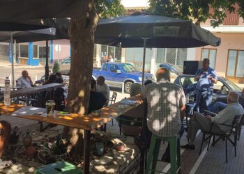 Περιοδεία της «Λαϊκής Συσπείρωσης» στις Παπαδάτες 