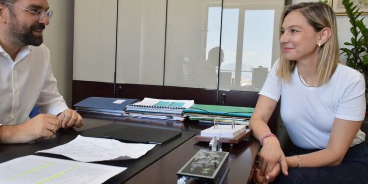 Η Αλεξάνδρα Λάππα  είναι ένα από τα πιο αξιόλογα πρόσωπα στο πλευρό του Νεκτάριου Φαρμάκη!