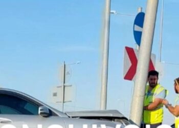 Μεσολόγγι/ Μεθυσμένος οδηγός ταξί έχασε τον έλεγχο και προσέκρουσε σε κολώνα