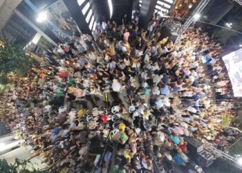 Εντυπωσιάζει το βίντεο της συγκέντρωσης του Κώστα Πιστιόλα στο Αγρίνιο