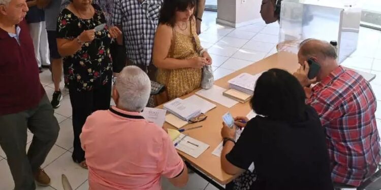 Εκλογές ΣΥΡΙΖΑ: Εντυπωσιακή η συμμετοχή- πότε αναμένονται τα αποτελέσματα