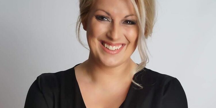 Στέλλα Γράβαλου-Καζαντζή: Μπορώ να είμαι χρήσιμη για την  Αιτωλοακαρνανία